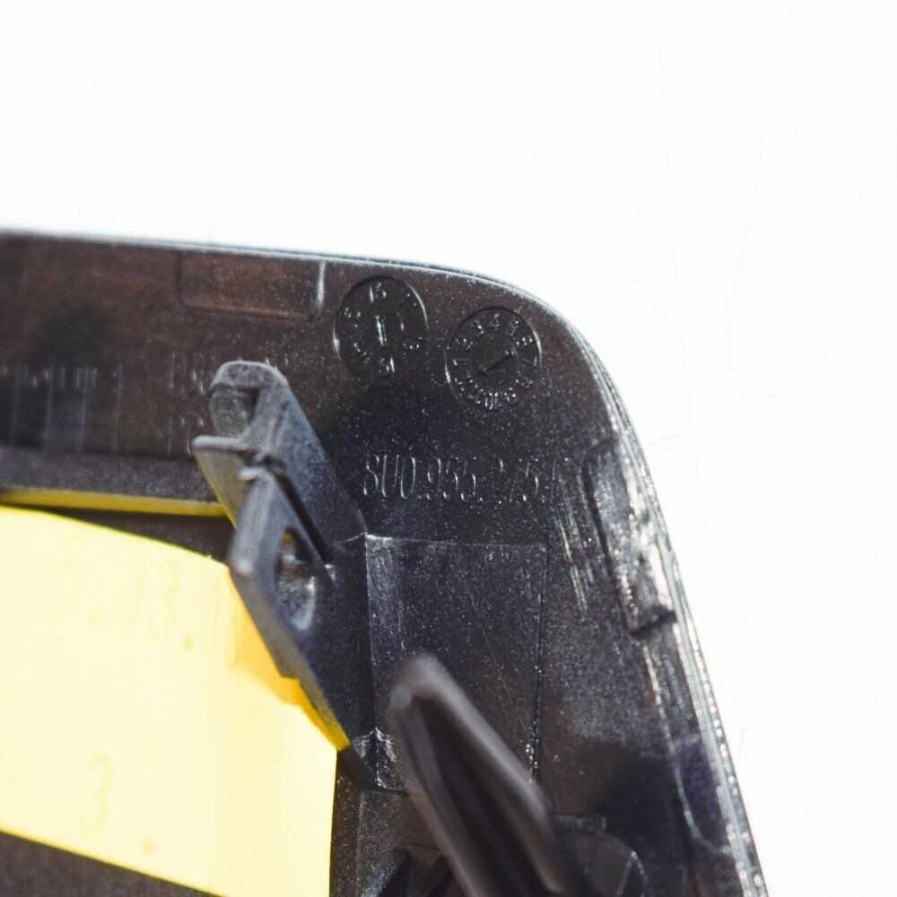 VAG Audi Q3 8U Kairės pusės priekinių žibintų ploviklio dangtelis originalus 8U0955275EGRU