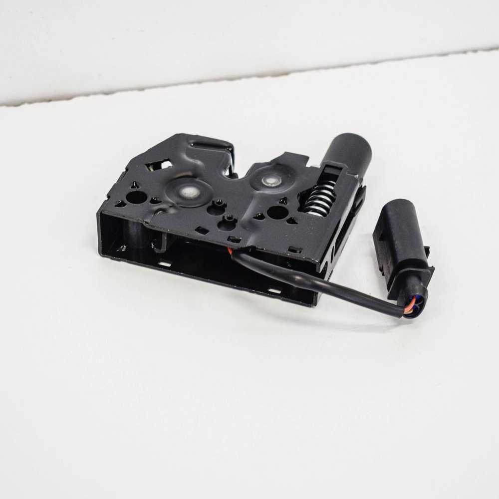 VAG AUDI Q3 8U Kapoto užraktas 8U0823509A NAUJAS ORIGINALUS
