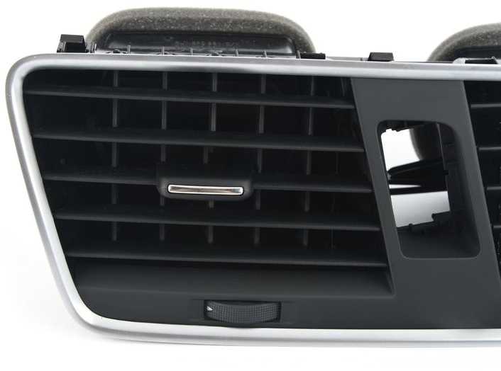 VAG AUDI Q3 RSQ3 84B 8UB 8UG ventiliacijos angų juoda 8U1820951C6PS originali