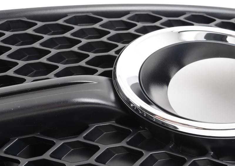 VAG "Audi Q5" priekinio bamperio rūko žibintų grotelės Chrome Trim Right Genuine 8R0807682E