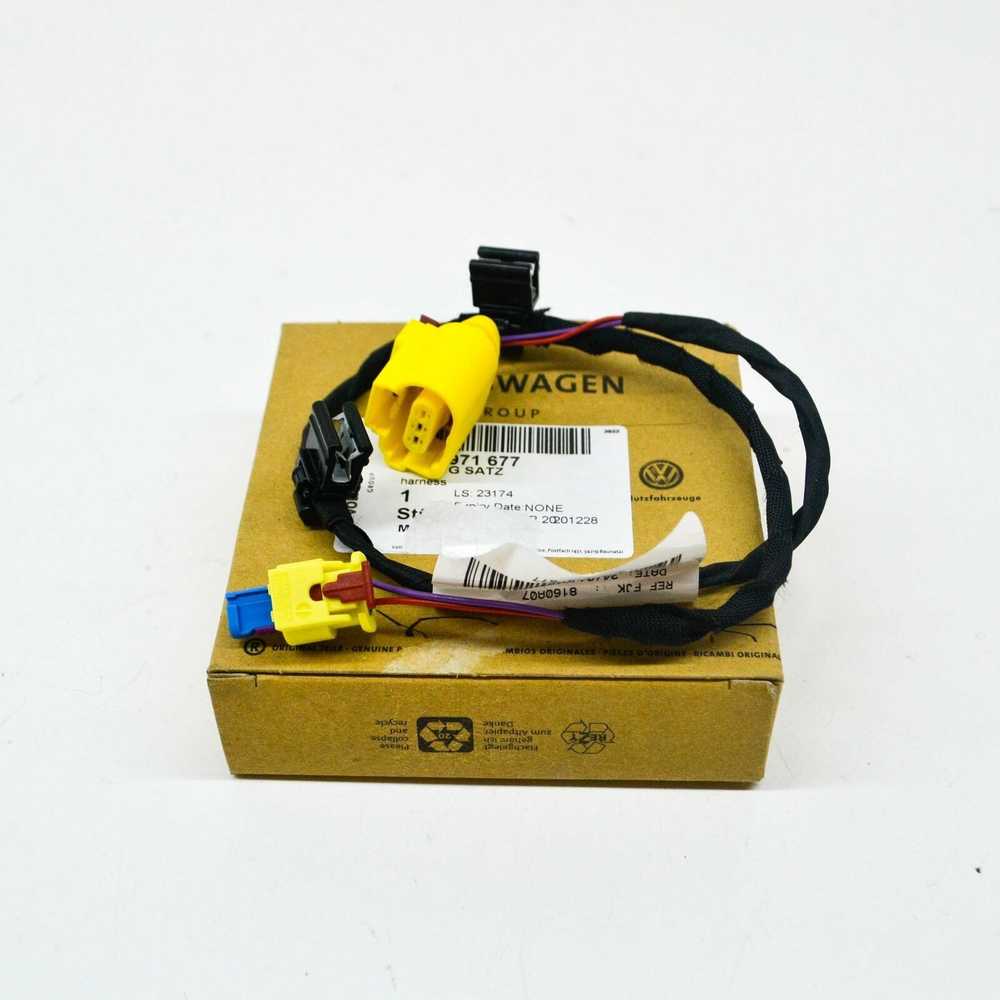 VAG AUDI Q7 4M oro pagalvės jutiklio jungtis 4M0971677 originali