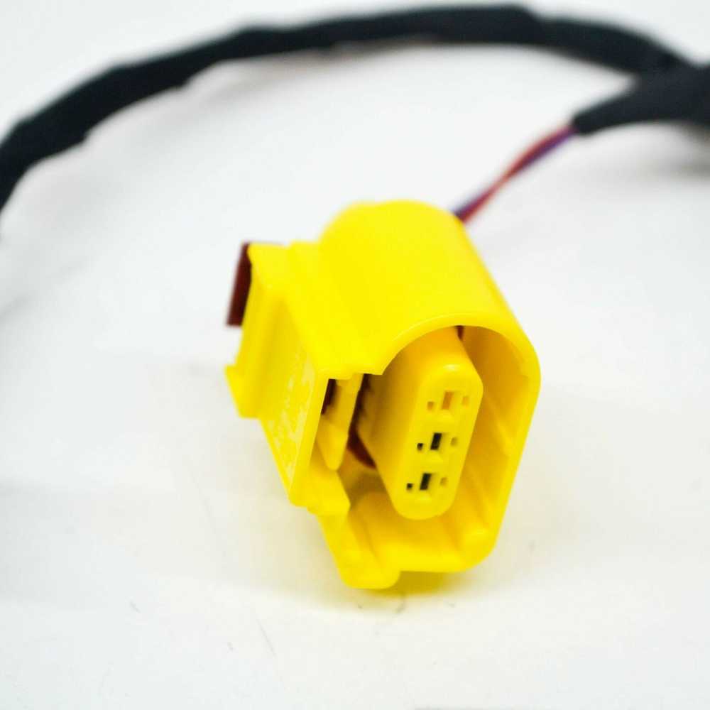 VAG AUDI Q7 4M oro pagalvės jutiklio jungtis 4M0971677 originali