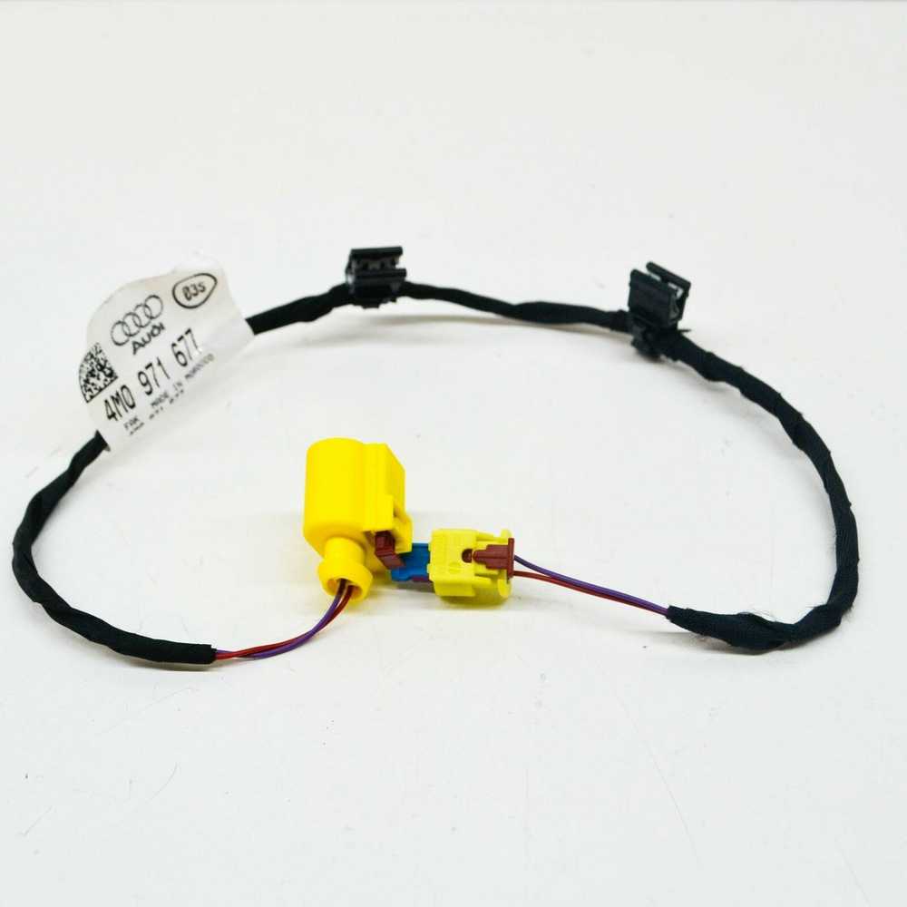 VAG AUDI Q7 4M oro pagalvės jutiklio jungtis 4M0971677 originali