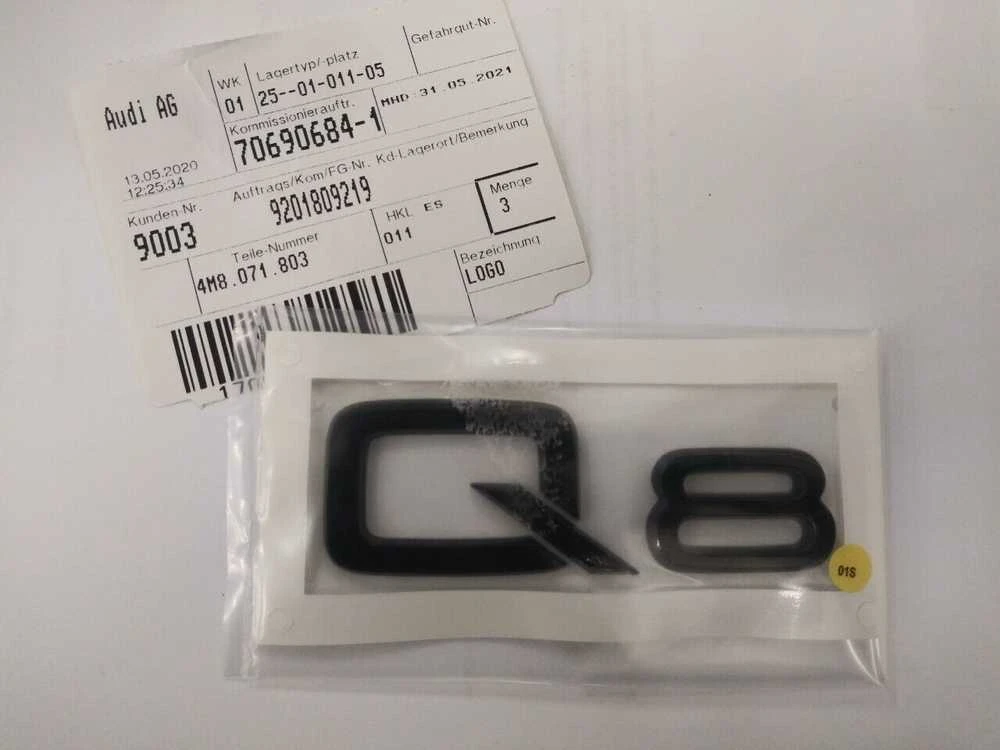 VAG Audi Q8 emblema Originali 4M8071803