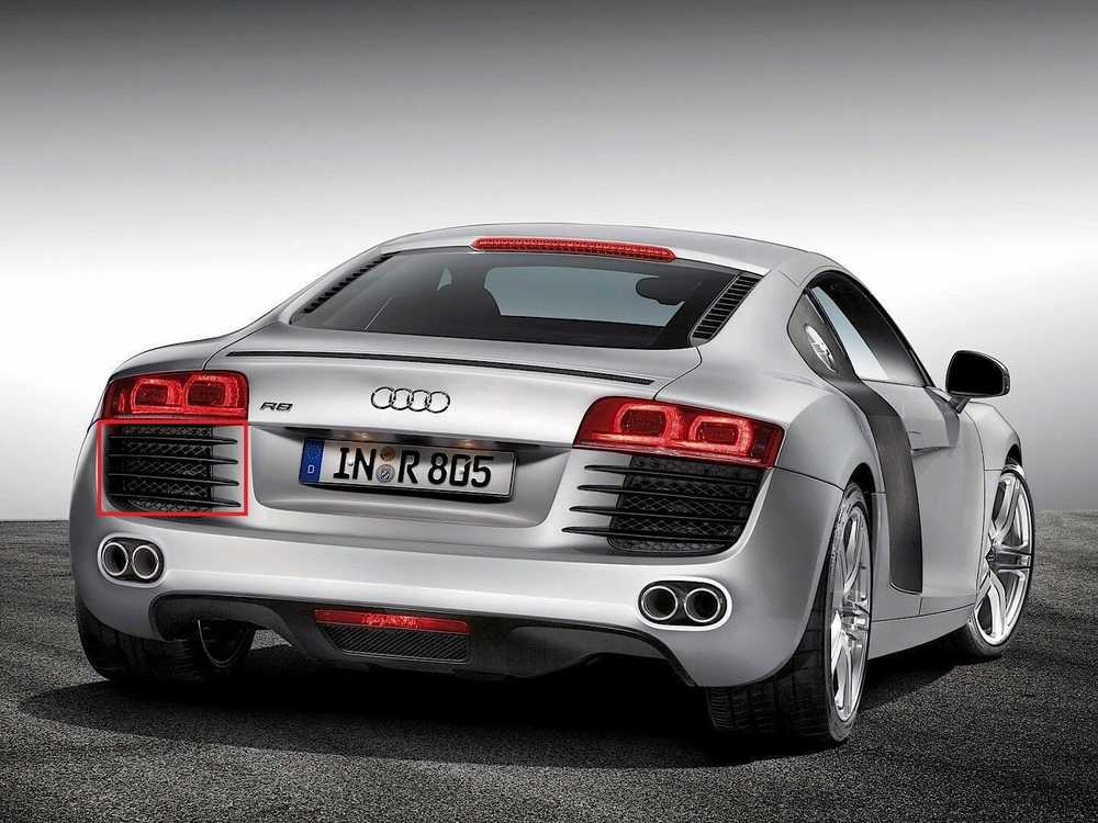 VAG AUDI R8 07-12 Išorinė kairės pusės galinė apdailos detalė, skirta ventiliacijai, originali 420898459