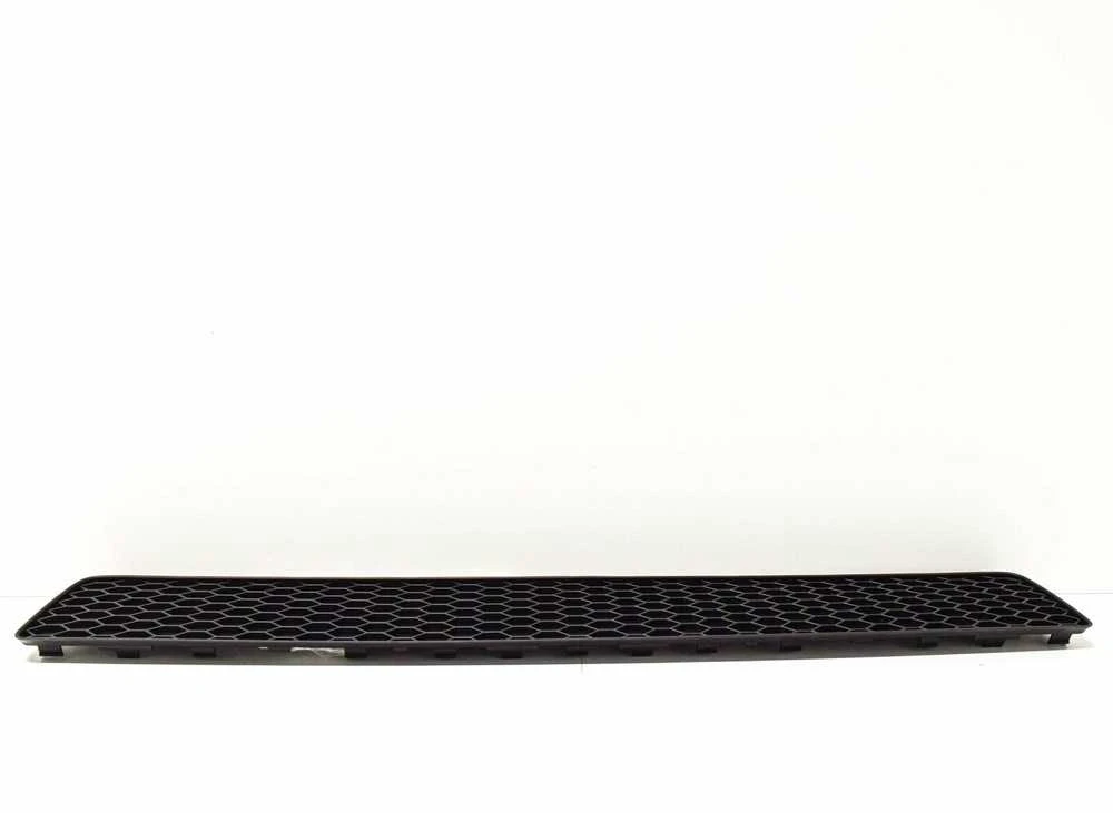 VAG Audi RS4 B7 06-08 galinio bamperio difuzoriaus įdėklas, apdailos grotelės originalios 8E08078333FZ