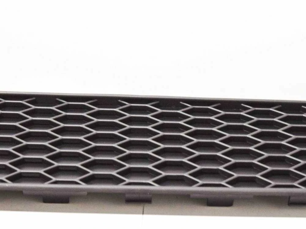 VAG Audi RS4 B7 06-08 galinio bamperio difuzoriaus įdėklas, apdailos grotelės originalios 8E08078333FZ