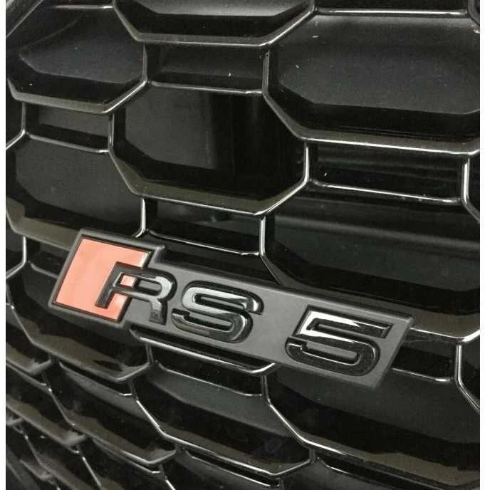 VAG AUDI RS5 priekinės radiatoriaus grotelės su ženkliuku "RS5", blizgios juodos spalvos, originalios 8W6853736CT94