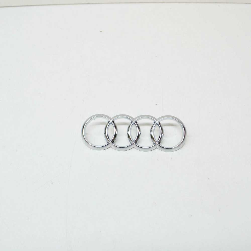 VAG AUDI RSQ3 8U ženklas ant variklio dangčio Originalus 8T0103940A