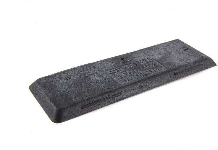VAG AUDI Soul Juoda daiktadėžė originali 8P0863301A4PK