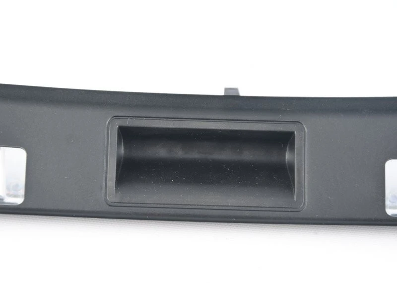 VAG AUDI TT MK3 galinė bagažinės rankena ir numerio ženklo lemputė 8S0827574B9B9 Originali