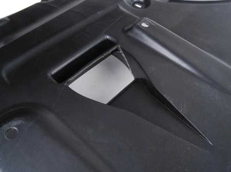 VAG AUDI TT/TTS 1999-2006 priekinis apatinis pilvo dangtis originalus 8N0825235L