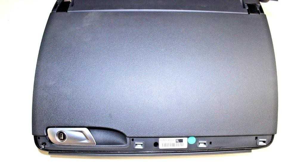 Vag Audi Tt Tts Vidine Talpykla Juoda Originalus 8J2857095B6PS