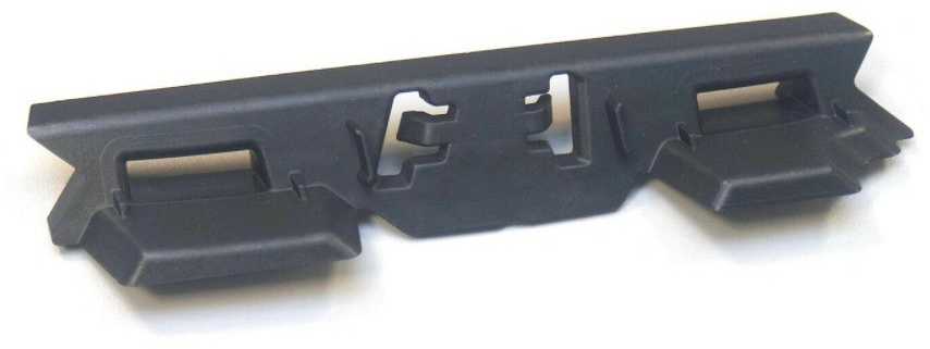 VAG AUDI TTRS 8S logotipas Priekinių grotelių tvirtinimas originalus 8S0853755