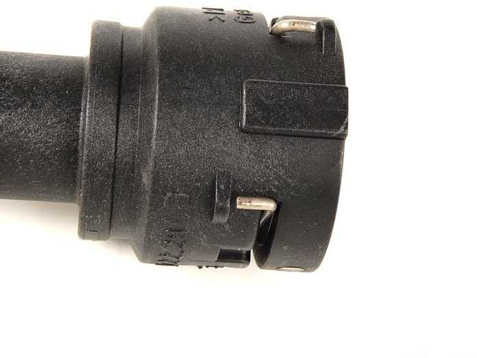 VAG Audi Volkswagen VAICO radiatoriaus aušinimo skysčio žarnos adapteris apatinis V109858 3B0122291B originalus
