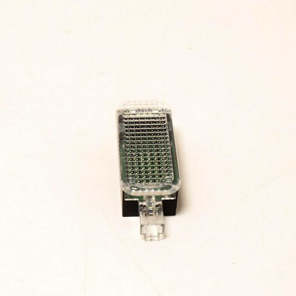 VAG AUDI VW A1 A1 A3 Cabriolet S3 Sportback Quattro LED žibintas originalus 8J0947409