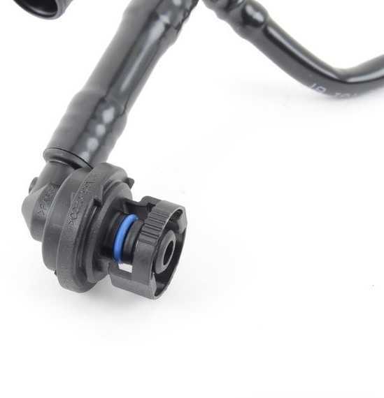 VAG Žarnų Rinkinys Su Spaustukais Volkswagen Passat Audi A3 Originalus 06J133781BT