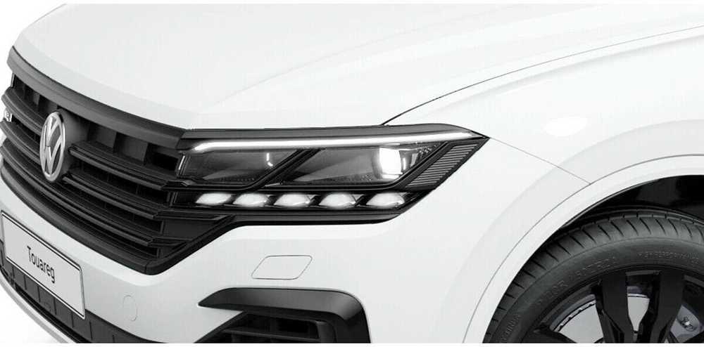 VAG AUTENTIŠKAS VOLKSWAGEN TOUAREG III R LINE ŽIBINTŲ GROTELĖ JUODA KAIRĖ 760853597BBUS