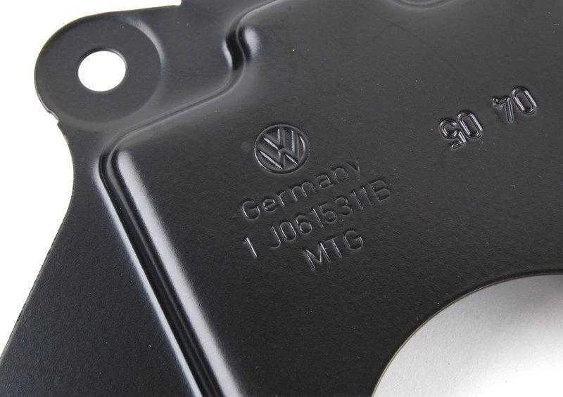VAG Cover Plate For Brake Disc Originalus 1J0615311B