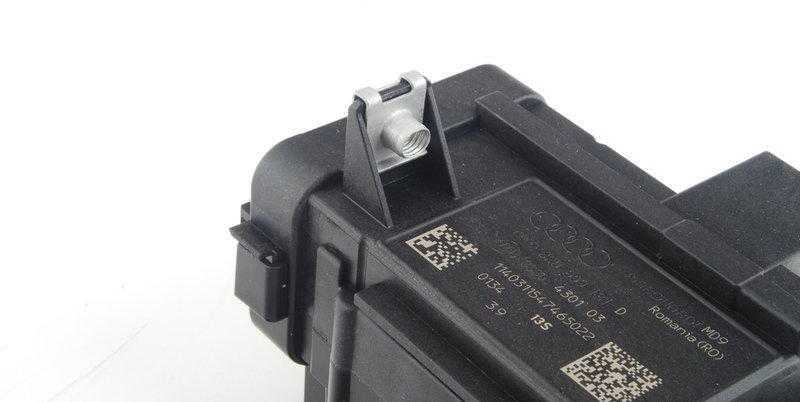 VAG Degimo Raktas Audi A4 A5 A8 Q5 2008-2017 Originalus 8K0909131D