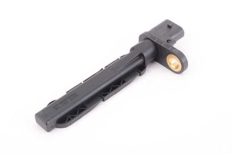 VAG Engine Speed Sensor Originalus 059906433C Audi A4/Avant (2008 - 2012) Audi A4 allroad quattro (2010 - 2016) Audi A4L (2009 - 2017) Audi A4/S4/Avant/qu. (2008 - 2012) Audi A5/S5 Cabriolet (2010 - 2011) Audi A5/S5 Cou.Sport. (2008 - 2011) Audi A8 (2010 - 2013) Audi A8/S8 quattro (2010 - 2013) Audi Q5 (2009 - 2012) Audi Q7 (2007 - 2015) Audi R
