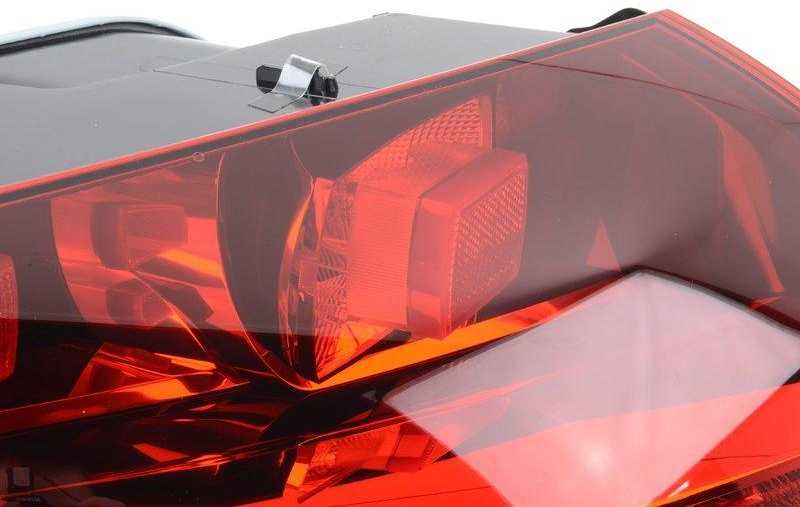 VAG Galinė Šviesa Audi TT TTRS 2011 2014 Originalus 8J0945095N