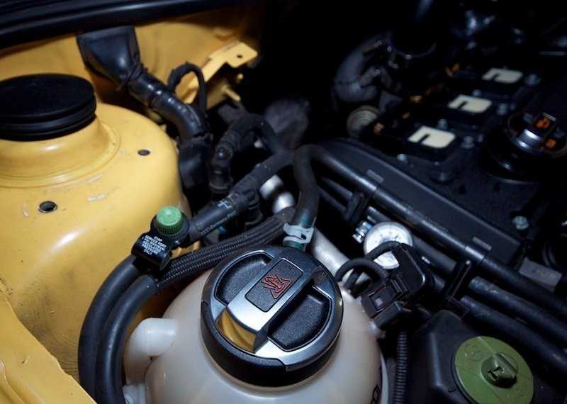VAG Audi R8 2007 2017 Aušinimo sistemos plėtimosi bako dangtelis Originalus 420121321