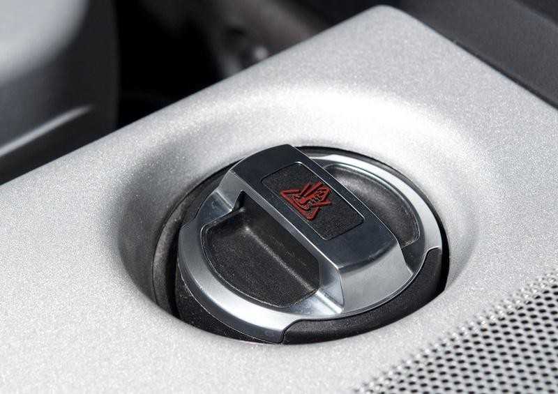 VAG Audi R8 2007 2017 Aušinimo sistemos plėtimosi bako dangtelis Originalus 420121321