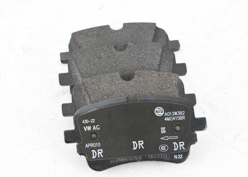 VAG Galiniu Plokšteliu Rinkinys Audi Q7 A6 A7 A8 Originalus 4M0698451BG