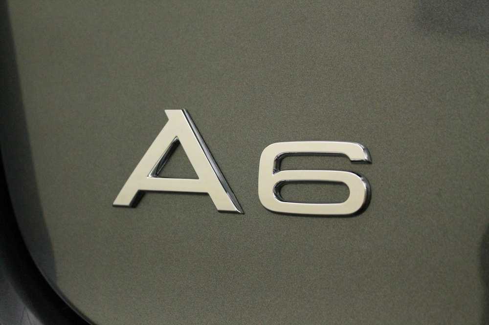 VAG Genuine Chrome A6 Įrašas AUDI A6 Avant S6 quattro 4F2 4F5 4F08537412ZZ