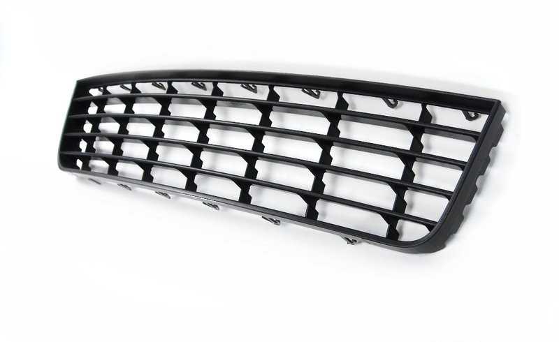 VAG Golf MK5 2004-09 Priekinio bamperio centrinės grotelės 1K08536779B9 Originali