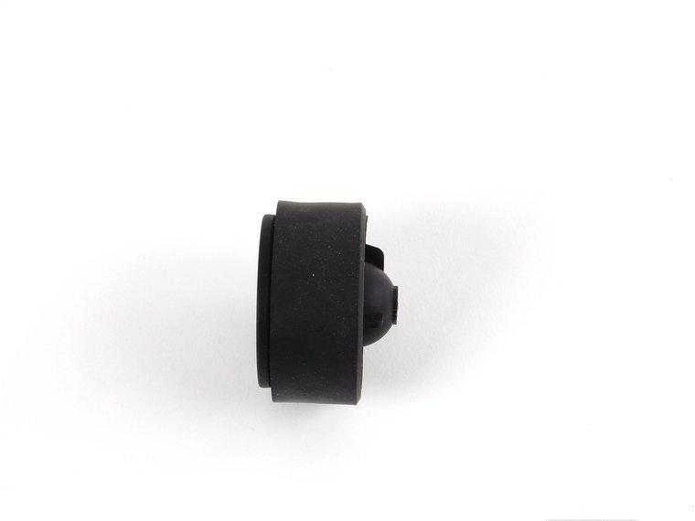 VAG Gumos įdėklas Audi A4 A6 A8 Skoda Superb Originalus 057103658