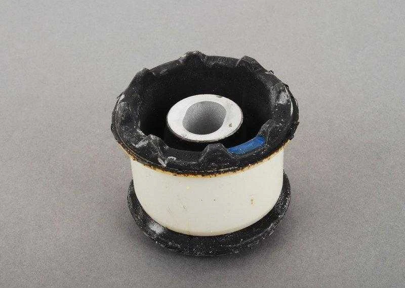 Vag Gumos Metalinis Elementas Audi A4 A6 Volkswagen Passat Originalus 8D0399415E