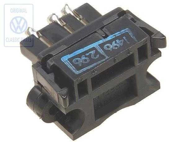 Vag Hall Jutiklis Volkswagen Golf Jetta Passat Polo Santana Scirocco Originalus 321907345B