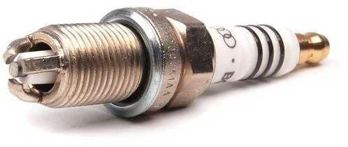 VAG Ilangaiamas Žvakės Audi A3 A4 A6 A8 Volkswagen Golf Passat Originalus 101000051AA