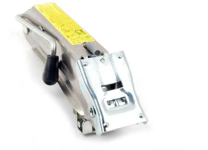 VAG Jack Audi A3 A4 A6 Volkswagen Golf Passat Originalus 8L0011031A