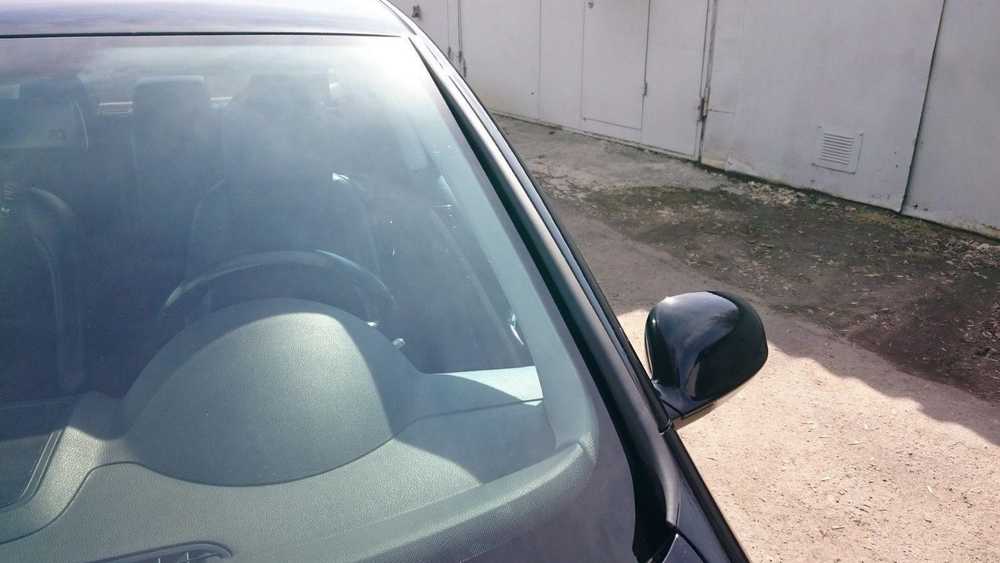 VAG Juoda galinė apdaila VW Golf R32 GTI Rabbit 5K1 Originali 5K0854319C5AP