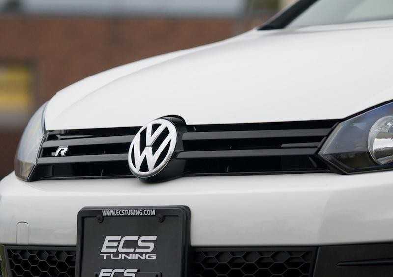Vag Juodas Radiatoriaus Grotas Golf Golf R32 2009 2013 Originalus 5K0853651BF041
