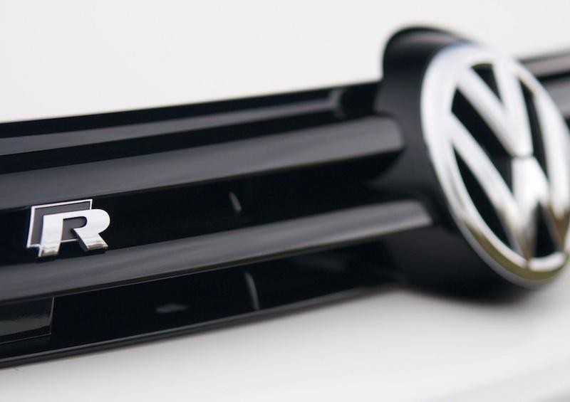 Vag Juodas Radiatoriaus Grotas Golf Golf R32 2009 2013 Originalus 5K0853651BF041