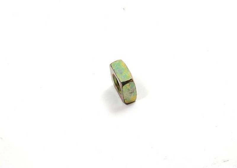 Vag Ketvirtas Ratas Square Nut Audi A3 Volkswagen Golf Originalus N90429401