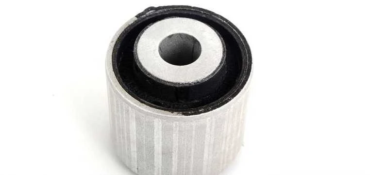 VAG Klijuotos Gumos Ivore Audi A4 A6 A7 A8 Q5 Originalus 4E0407181B