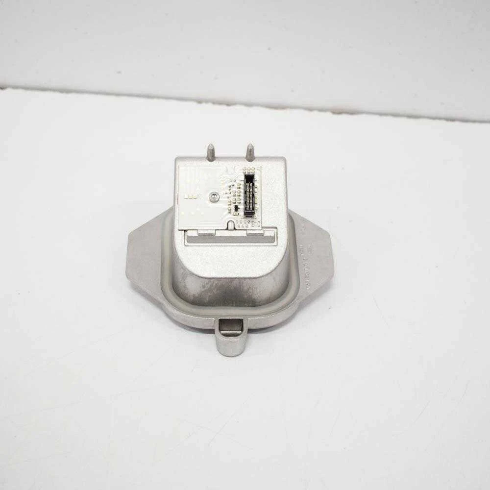 VAG LED Su Radiatoriumi Audi Q3 2015 2017 Originalus 8U0941475B