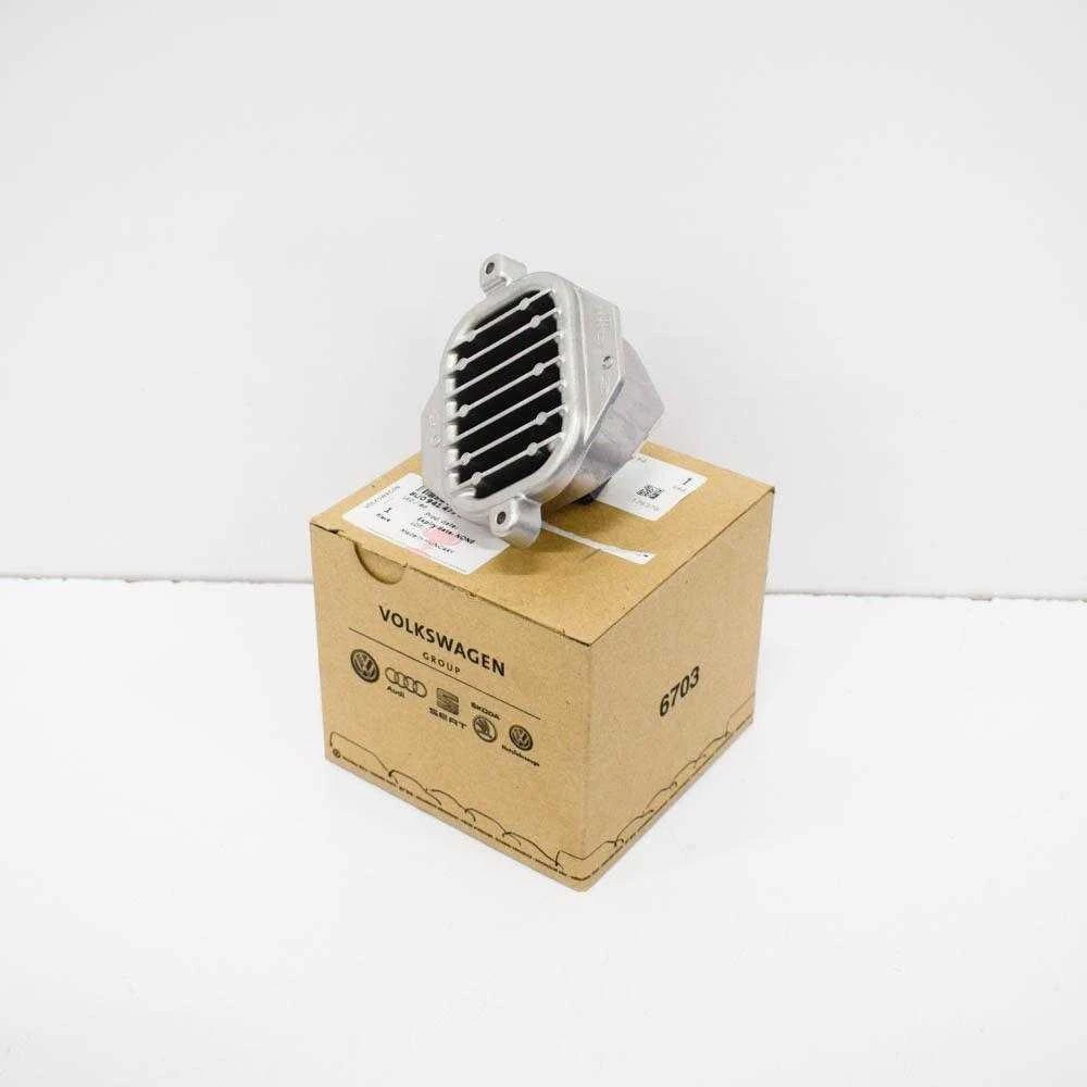 VAG LED Su Radiatoriumi Audi Q3 2015 2017 Originalus 8U0941475B
