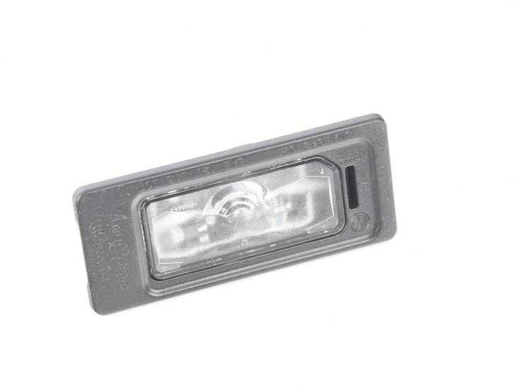 VAG Led Valstybinio Numerio Zenklo Lempute Audi A3 A4 A6 Q3 Q7 Originalus 5NA943021