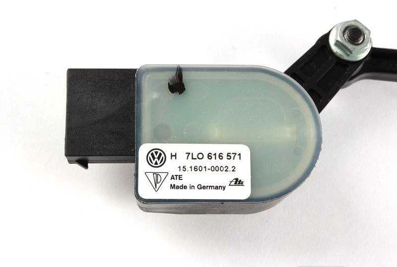 Vag Lygio Jutiklis Su Jungtimu Volkswagen Touareg 7L 2003 2005 Originalus 7L0616571