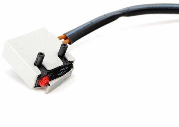 Vag Mikroswitch Volkswagen Golf Jetta Bora 1J5962104B Originalus 1J5962104B
