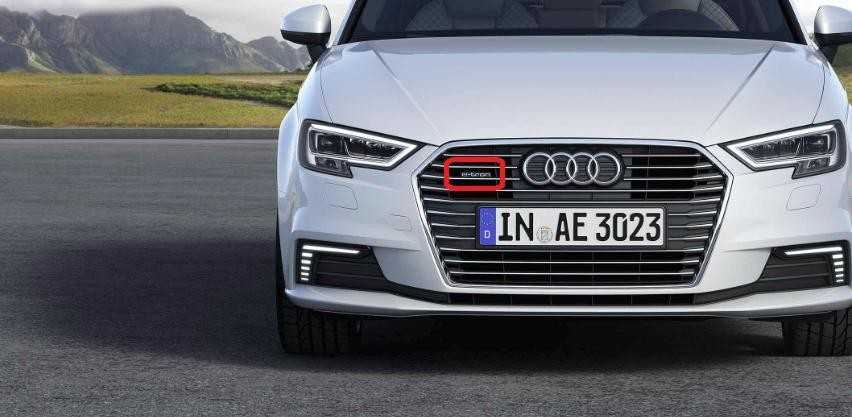 VAG Naujas originalus AUDI A3/S3 (13-17) priekinis bamperis radiatoriaus grotelių "E-TRON" ženklelis OEM