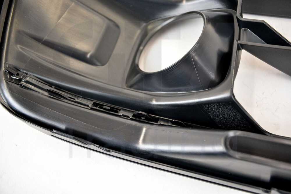 VAG NAUJAS ORIGINALUS AUDI Q7 PRIEKINIS BUFERIS DEŠINIS O/S APATINIS ORA GIDAS GROTELĖ 4M0807682EGXE