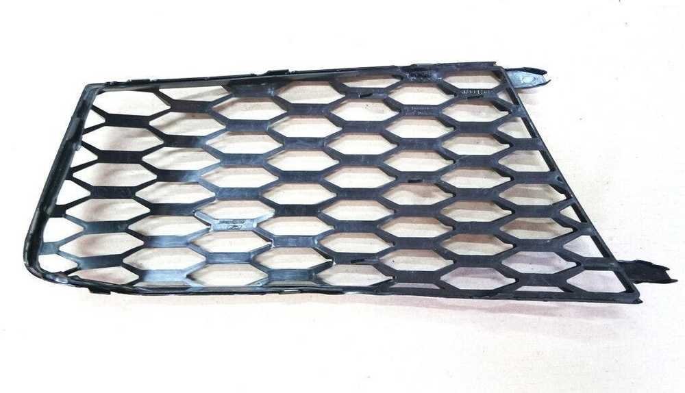 VAG Naujas originalus Audi RS6 priekinis dešinysis blizgus juodas oro kanalo groteles 4G0807682ST94 OEM