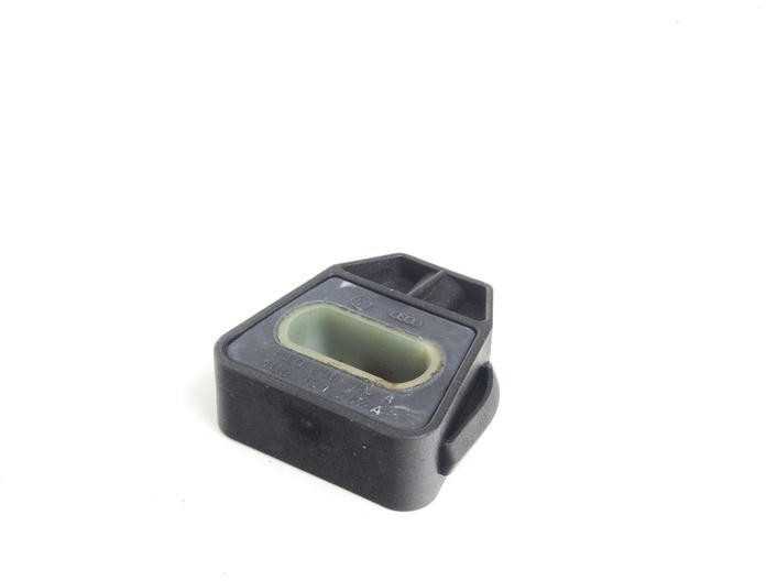 VAG NAUJAS ORIGINALUS VW BEETLE GOLF AUDI A3 SEAT LEON RADIATORIUS APATINIS LAIKIKLIS 1J0806157F